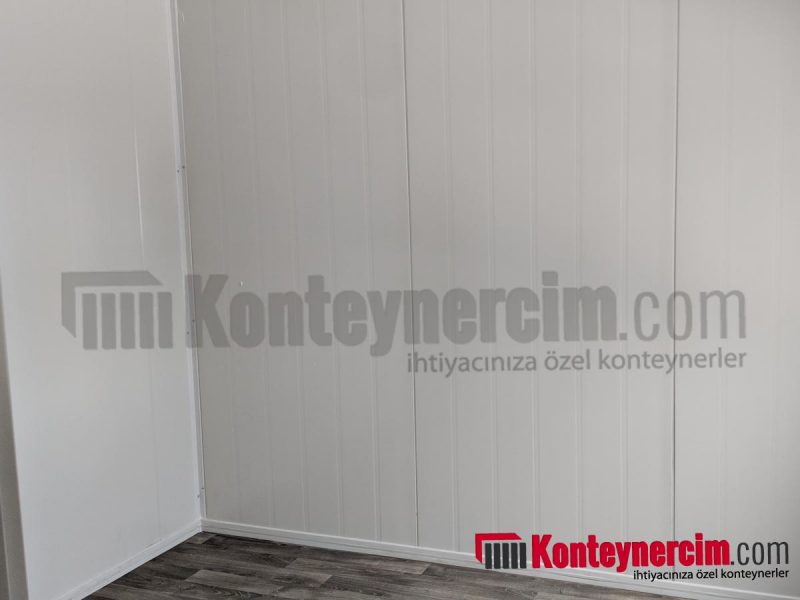 3x7m Sandviç Panel İki Odalı, Ortadan Kapılı, WC, Duş, Mutfaklı